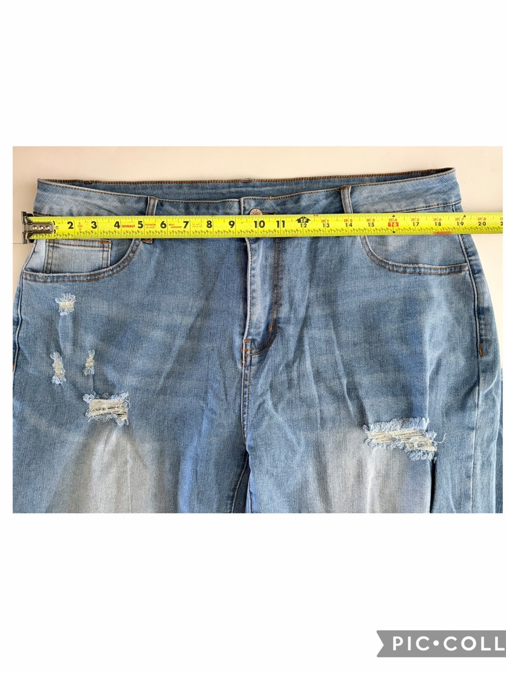 Women’s plus size 18 Distressed Jeans - Picture 3 of 7